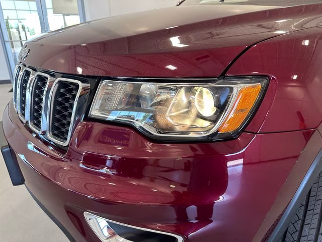 2022 Velvet Red Pearlcoat Jeep Grand Cherokee WK Limited 4X4 SUV