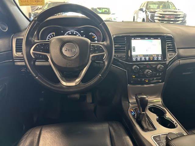 2022 Velvet Red Pearlcoat Jeep Grand Cherokee WK Limited 4X4 SUV