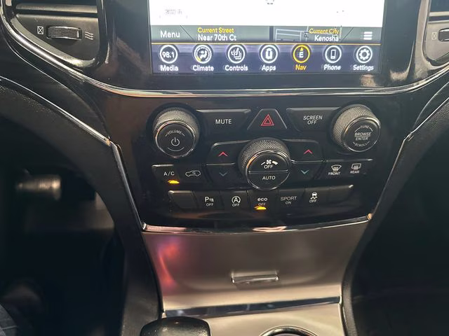 2022 Velvet Red Pearlcoat Jeep Grand Cherokee WK Limited 4X4 SUV
