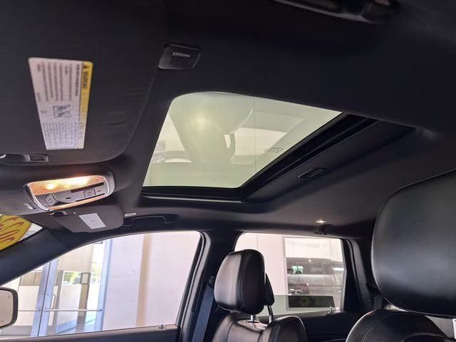 2022 Velvet Red Pearlcoat Jeep Grand Cherokee WK Limited 4X4 SUV