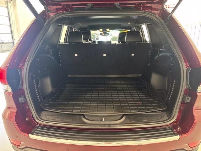 2022 Velvet Red Pearlcoat Jeep Grand Cherokee WK Limited 4X4 SUV