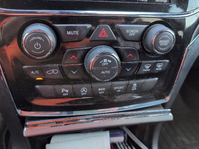 2022 Velvet Red Pearlcoat Jeep Grand Cherokee WK Limited 4X4 SUV