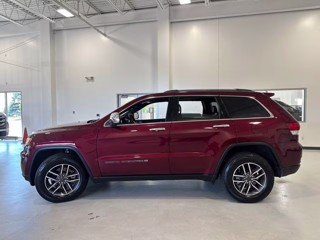 2022 Velvet Red Pearlcoat Jeep Grand Cherokee WK Limited 4X4 SUV