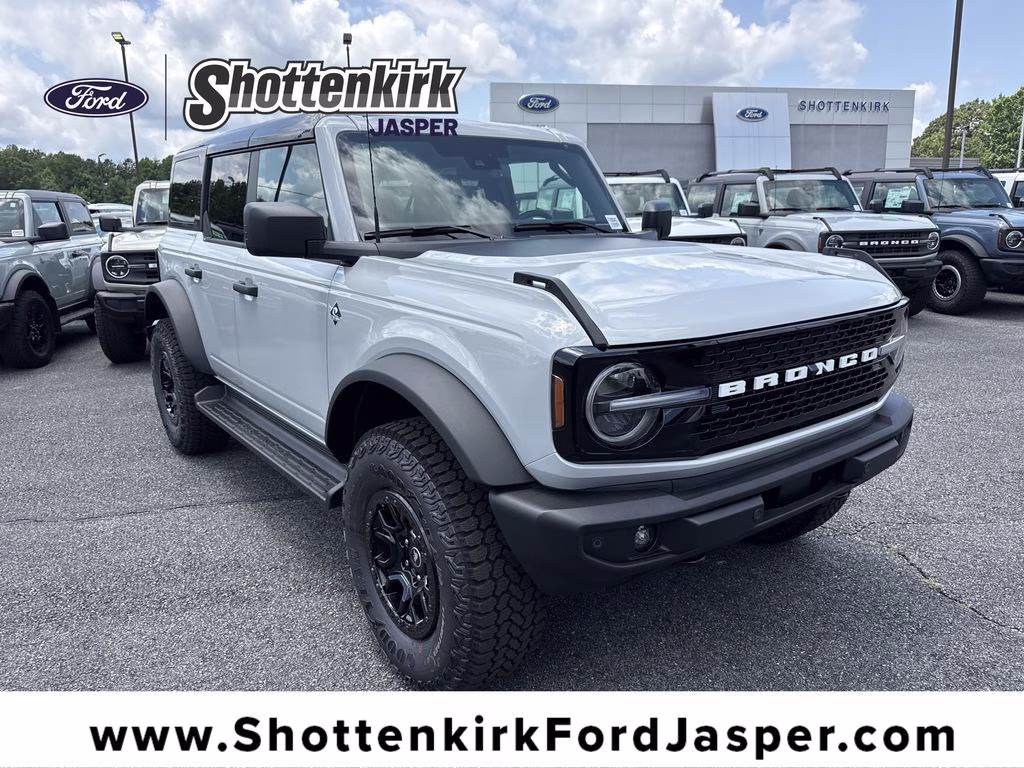 2026 Avalanche Ford Bronco Outer Banks 4X4 SUV