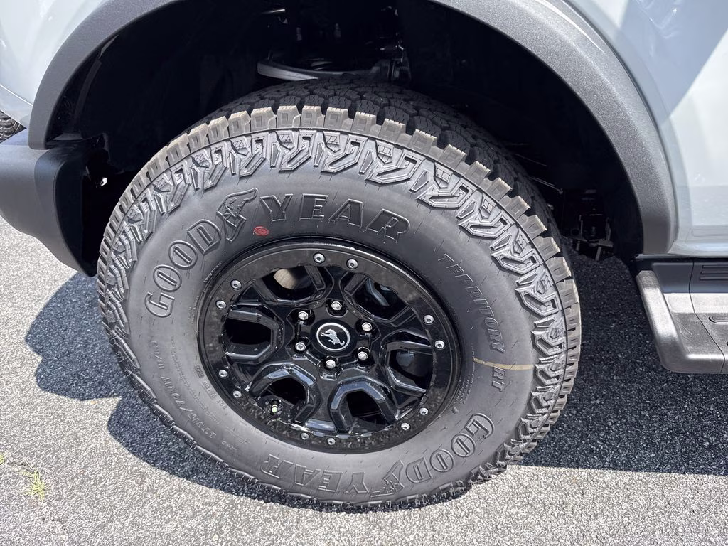 2026 Avalanche Ford Bronco Outer Banks 4X4 SUV
