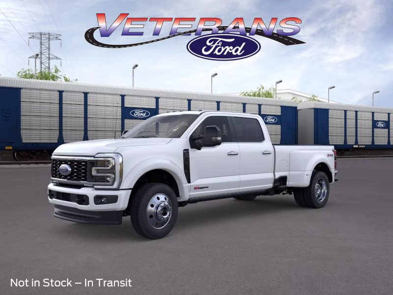 2026 Star White Metallic Tri-Coat Ford Super Duty F-450 DRW Platinum Crew Cab Pickup 4X4 Truck