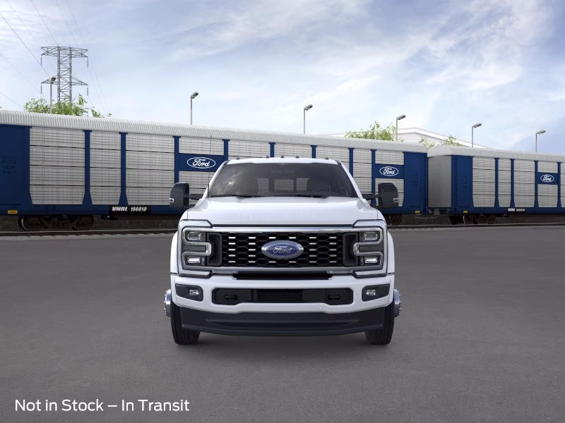 2026 Star White Metallic Tri-Coat Ford Super Duty F-450 DRW Platinum Crew Cab Pickup 4X4 Truck