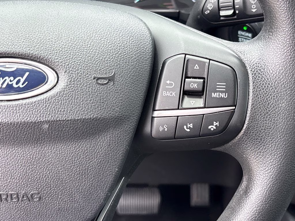 2022 Gray Metallic Ford Escape SE FWD SUV
