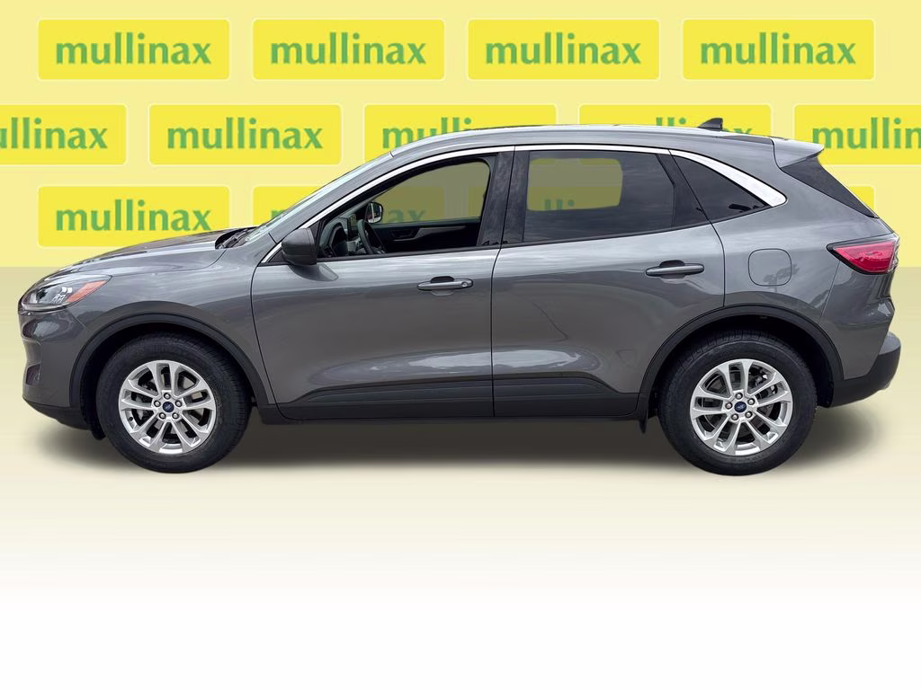 2022 Gray Metallic Ford Escape SE FWD SUV