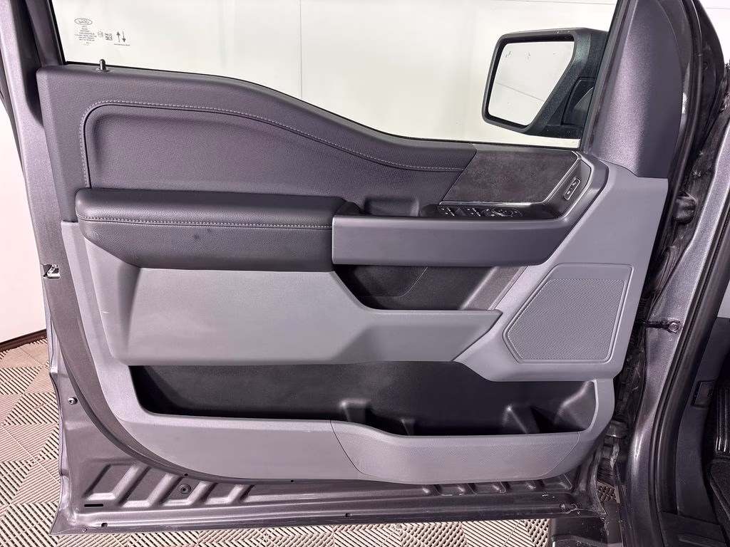 2025 Carbonized Gray Metallic Ford F-150 XLT 4X4 Truck