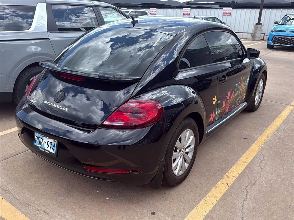 2019 Deep Black Pearl Volkswagen Beetle S FWD Hatchback