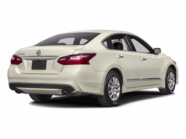 2016 Pearl White Nissan Altima 2.5 SV FWD Sedan