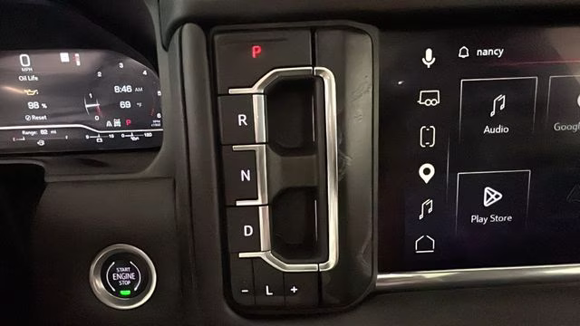 2023 White Frost Tricoat GMC Yukon Denali 4X4 SUV