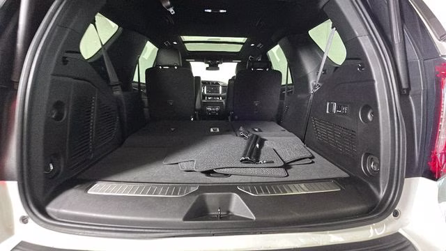 2023 White Frost Tricoat GMC Yukon Denali 4X4 SUV