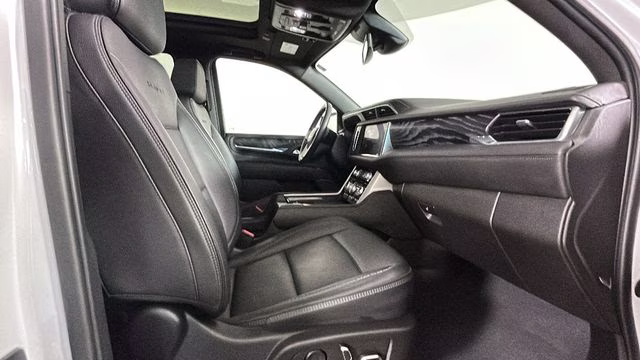 2023 White Frost Tricoat GMC Yukon Denali 4X4 SUV