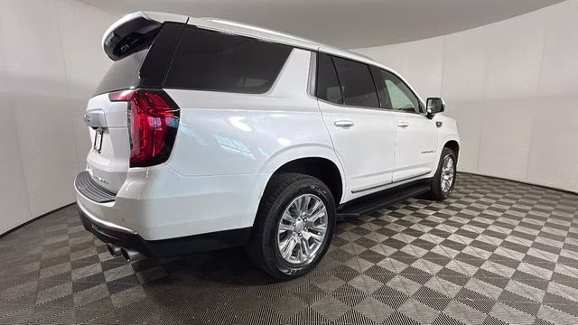 2023 White Frost Tricoat GMC Yukon Denali 4X4 SUV