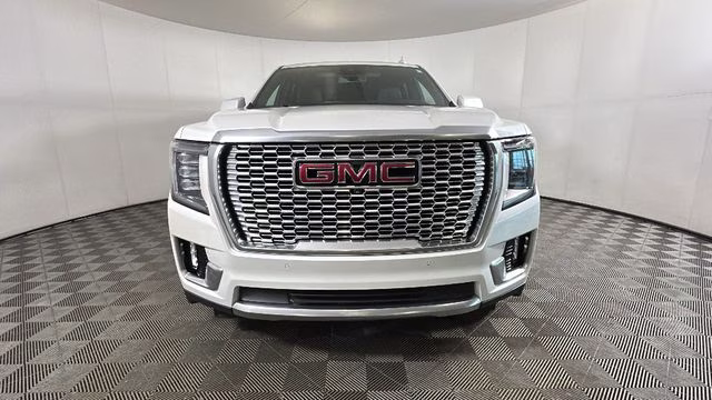 2023 White Frost Tricoat GMC Yukon Denali 4X4 SUV
