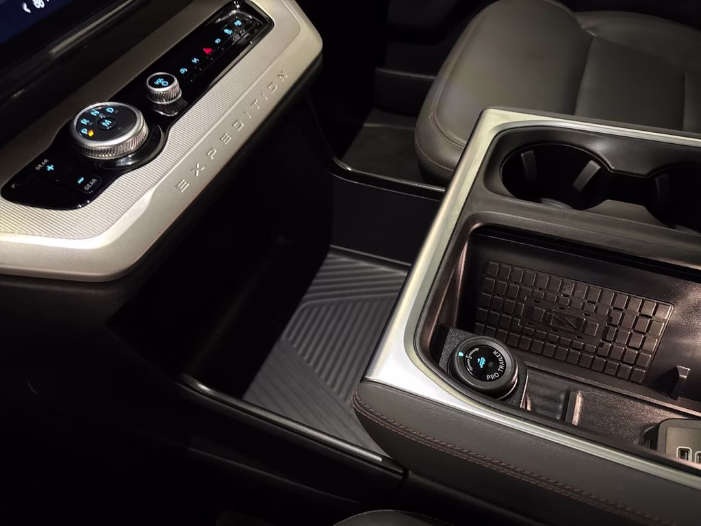 2025 Gray Metallic Ford Expedition Max Active RWD SUV