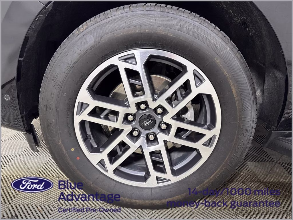 2025 Black Metallic Ford Expedition Max Active 4X4 SUV
