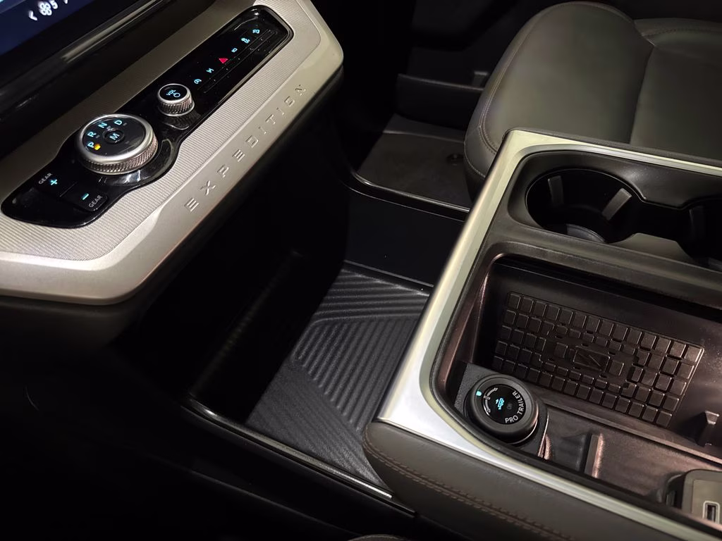 2025 Black Metallic Ford Expedition Max Active 4X4 SUV