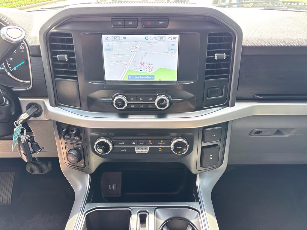 2022 Iconic Silver Metallic Ford F-150 XLT 4X4 Truck