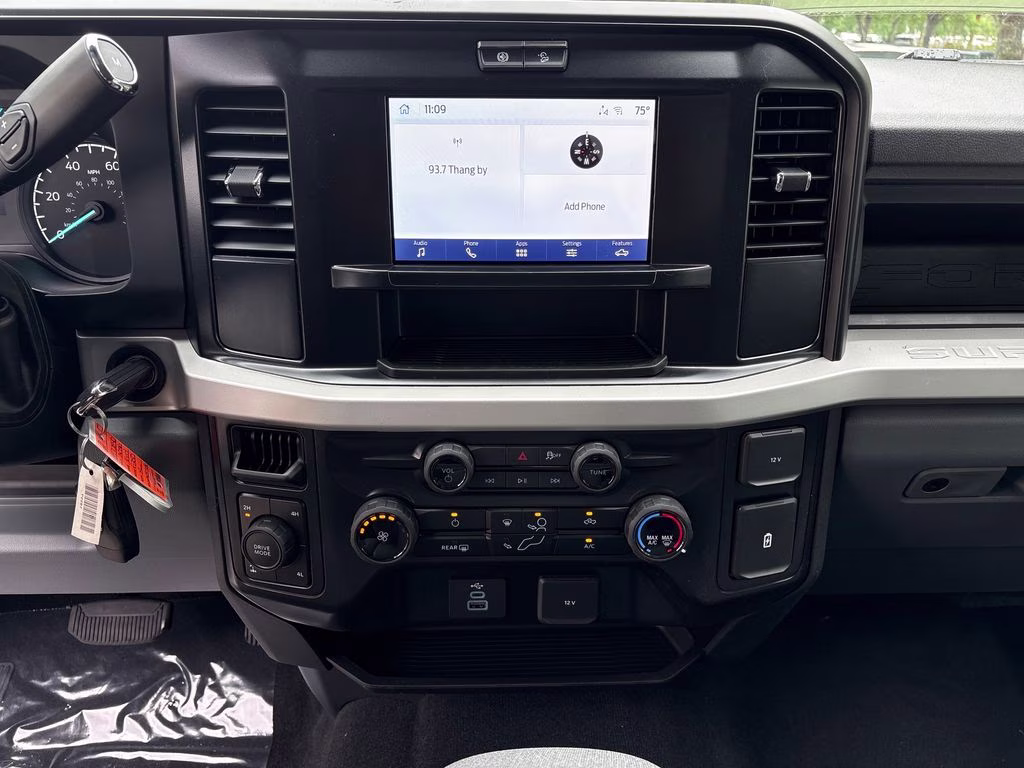 2026 Avalanche Ford Super Duty F-250 SRW XL 4X4 Truck