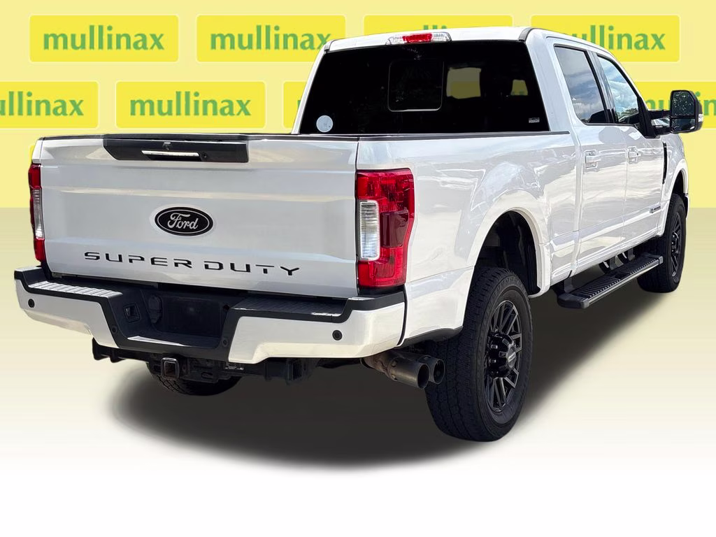 2019 White Platinum Clearcoat Metallic Ford Super Duty F-250 SRW Lariat 4X4 Truck