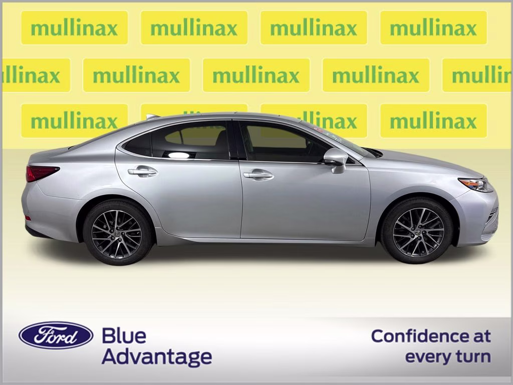 2018 Silver Lexus ES 350 FWD Sedan