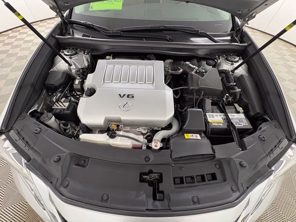 2018 Silver Lexus ES 350 FWD Sedan