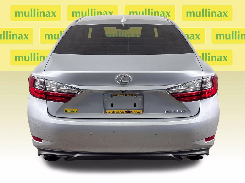 2018 Silver Lexus ES 350 FWD Sedan