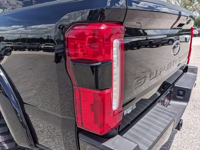 2026 Black Metallic Ford Super Duty F-250 SRW Lariat 4X4 Truck