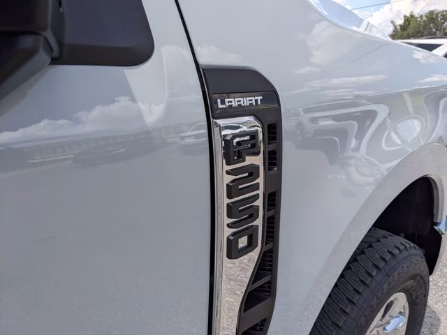 2026 Avalanche Ford Super Duty F-250 SRW Lariat 4X4 Truck