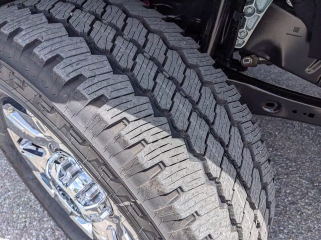 2026 Avalanche Ford Super Duty F-250 SRW Lariat 4X4 Truck
