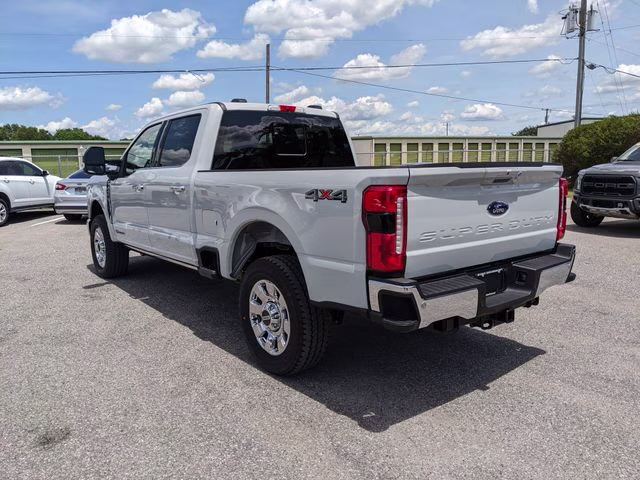 2026 Avalanche Ford Super Duty F-250 SRW Lariat 4X4 Truck
