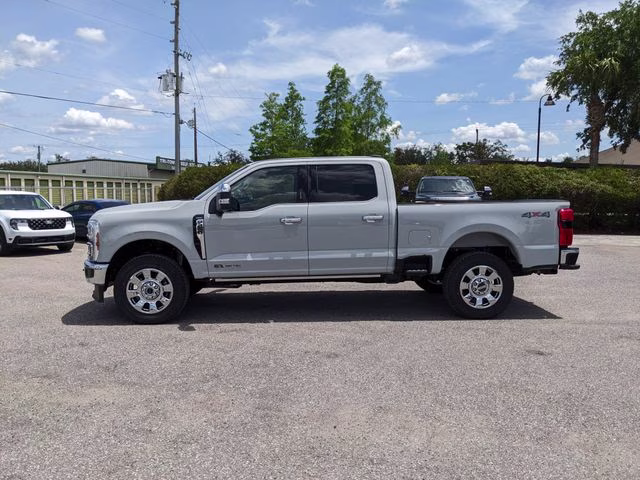 2026 Avalanche Ford Super Duty F-250 SRW Lariat 4X4 Truck