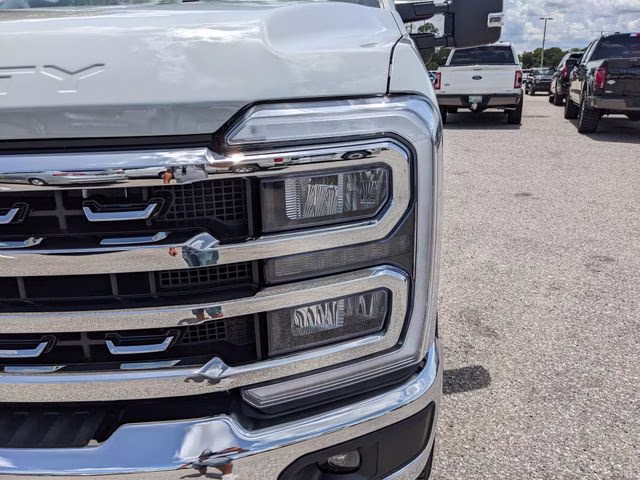 2026 Avalanche Ford Super Duty F-250 SRW Lariat 4X4 Truck