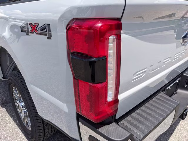 2026 Avalanche Ford Super Duty F-250 SRW Lariat 4X4 Truck