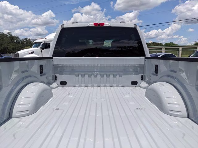 2026 Avalanche Ford Super Duty F-250 SRW Lariat 4X4 Truck