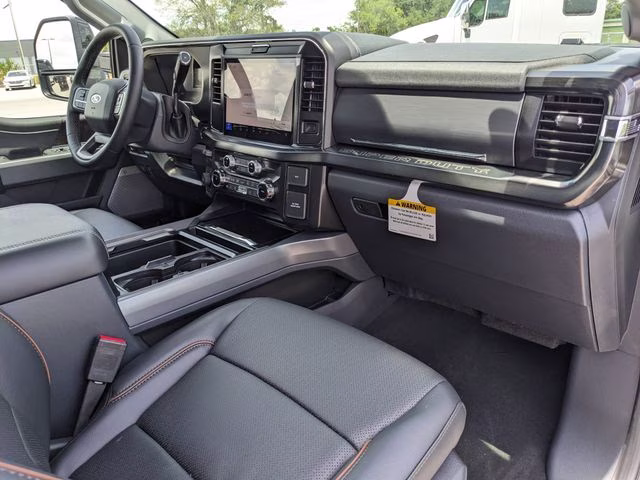 2026 Avalanche Ford Super Duty F-250 SRW Lariat 4X4 Truck