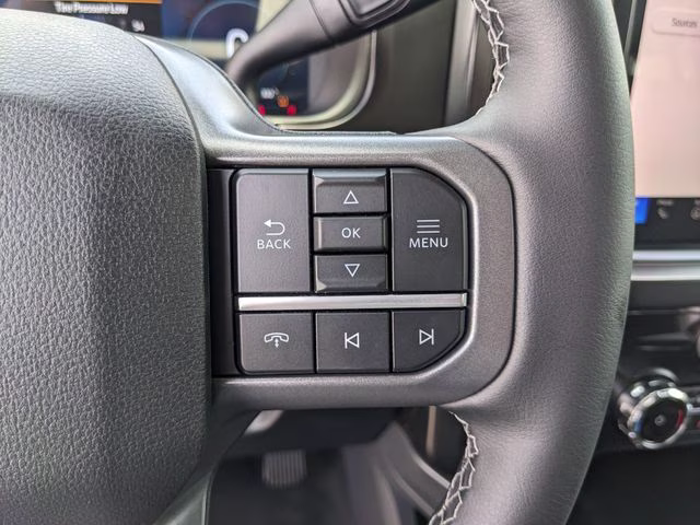 2026 Avalanche Ford Super Duty F-250 SRW Lariat 4X4 Truck