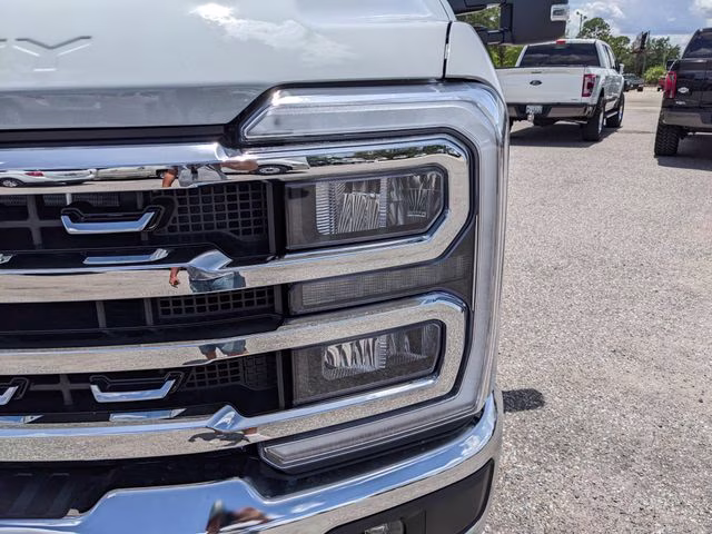 2026 Avalanche Ford Super Duty F-250 SRW Lariat 4X4 Truck