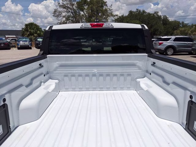 2026 Oxford White Ford Maverick XL AWD Truck