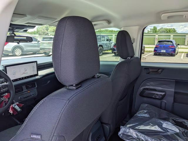2026 Oxford White Ford Maverick XL AWD Truck
