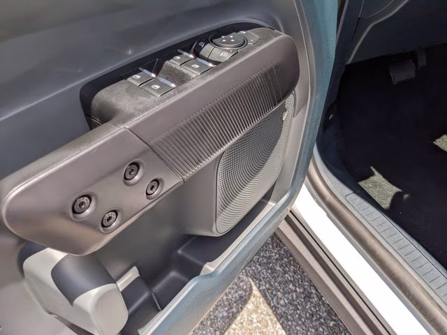 2026 Oxford White Ford Maverick XL AWD Truck