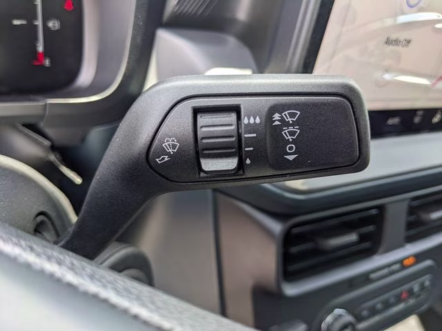 2026 Oxford White Ford Maverick XL AWD Truck