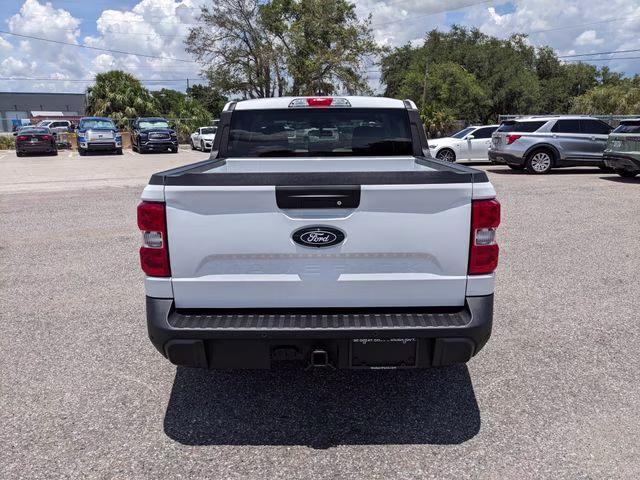 2026 Oxford White Ford Maverick XL AWD Truck