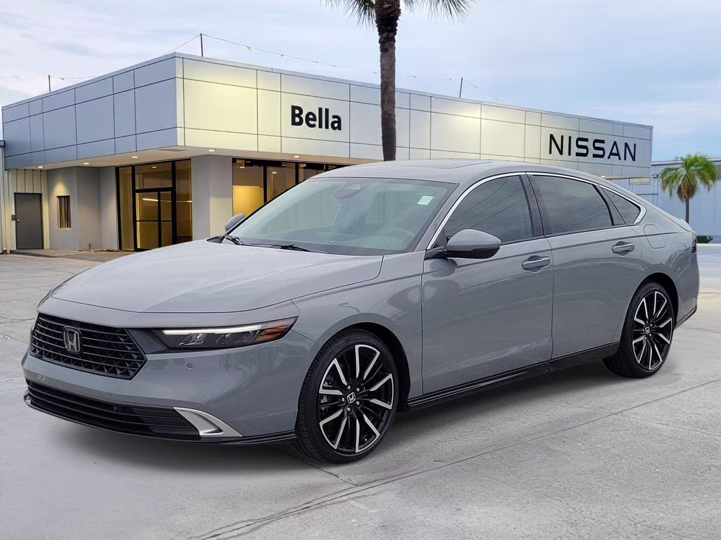 2024 Urban Gray Pearl Honda Accord Hybrid Touring FWD Sedan