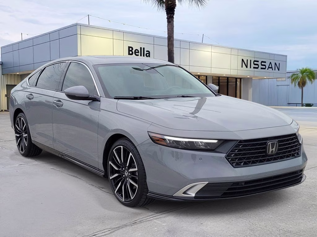 2024 Urban Gray Pearl Honda Accord Hybrid Touring FWD Sedan
