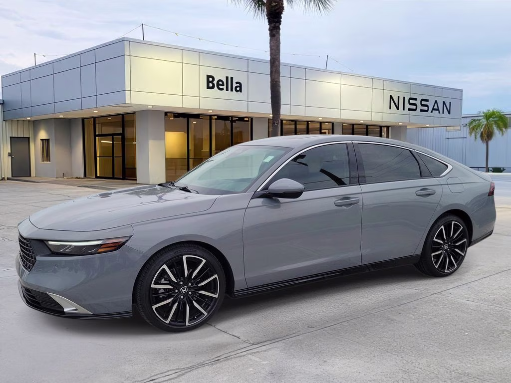 2024 Urban Gray Pearl Honda Accord Hybrid Touring FWD Sedan