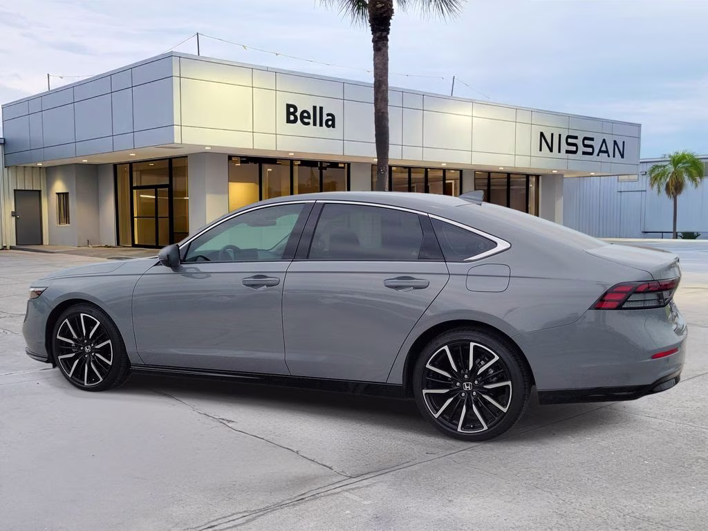 2024 Urban Gray Pearl Honda Accord Hybrid Touring FWD Sedan